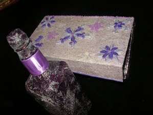 Cutie si sticla decorate manual prin decoupage cu margelute